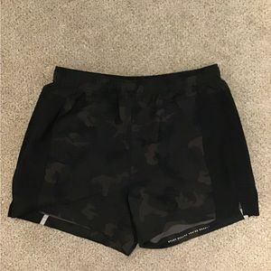 Four Laps Bolt Shorts 5” Camo Mens large New NWT